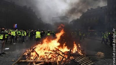 Incendie barricades 01/12/18, Paris