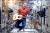 astronaute chris Hadfield et sa guitare dans l'iss